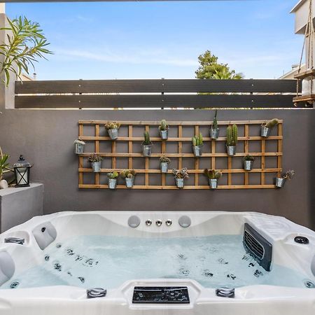 Luxe House In Glyfada With Spa Near Metro Station C8 Athens Ngoại thất bức ảnh