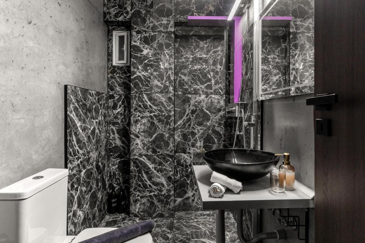 Luxe House In Glyfada With Spa Near Metro Station C8 Athens Ngoại thất bức ảnh